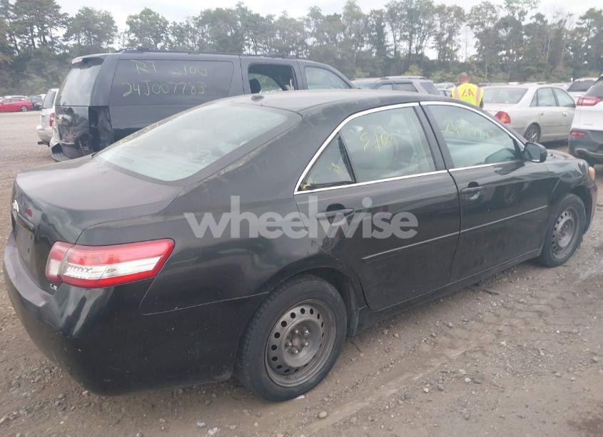 Photo 4 of 2011 Toyota Camry LE (VIN 4T1BF3EKXBU717290)