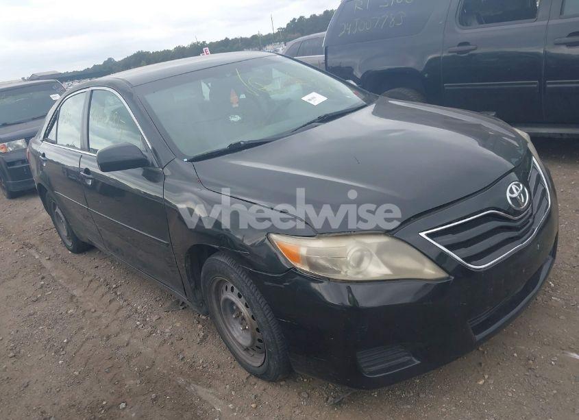 Photo 6 of 2011 Toyota Camry LE (VIN 4T1BF3EKXBU717290)