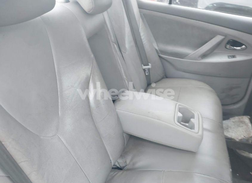Photo 8 of 2011 Toyota Camry LE (VIN 4T1BF3EKXBU717290)