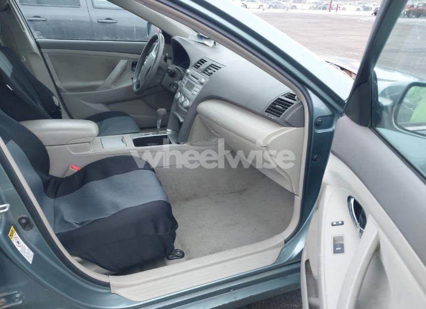 Photo 5 of 2011 Toyota Camry LE (VIN 4T1BF3EKXBU731741)