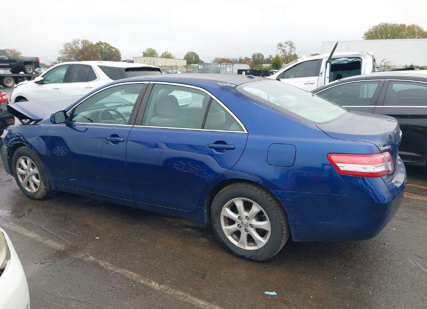 Photo 14 of 2011 Toyota Camry LE (VIN 4T1BF3EKXBU733554)
