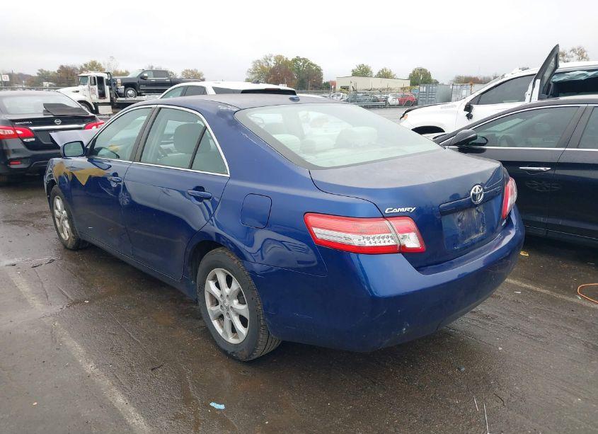 Photo 3 of 2011 Toyota Camry LE (VIN 4T1BF3EKXBU733554)