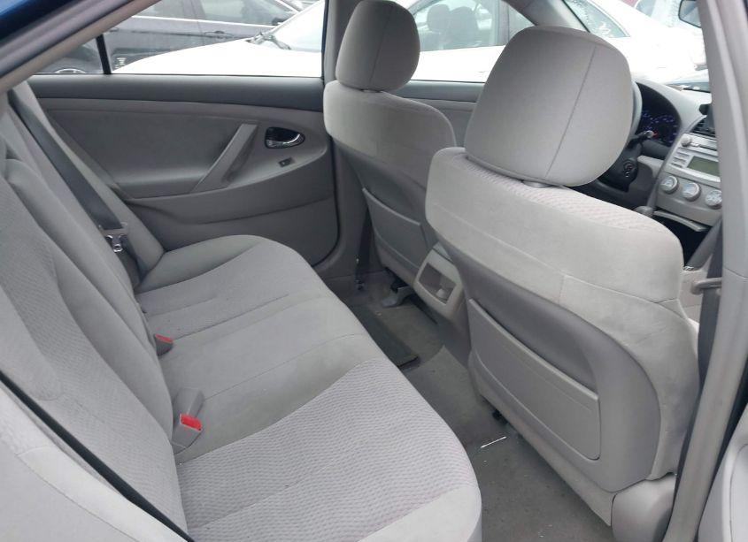 Photo 8 of 2011 Toyota Camry LE (VIN 4T1BF3EKXBU733554)