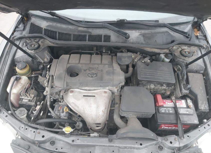 Photo 10 of 2011 Toyota Camry LE (VIN 4T1BF3EKXBU742187)