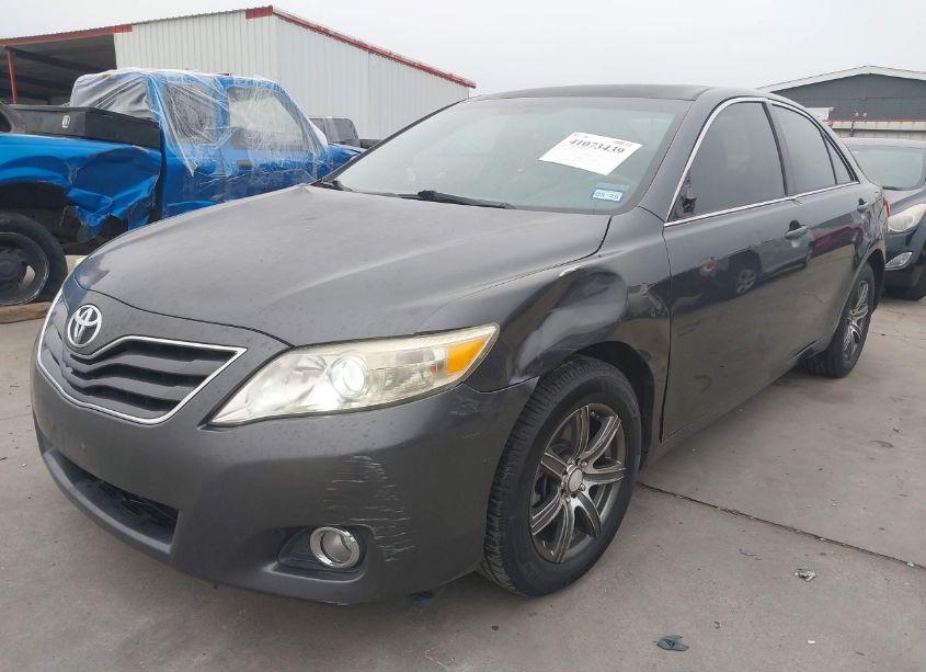 Photo 2 of 2011 Toyota Camry LE (VIN 4T1BF3EKXBU742187)