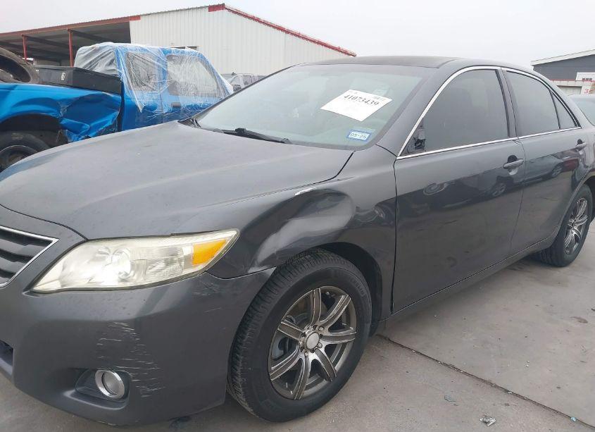 Photo 6 of 2011 Toyota Camry LE (VIN 4T1BF3EKXBU742187)