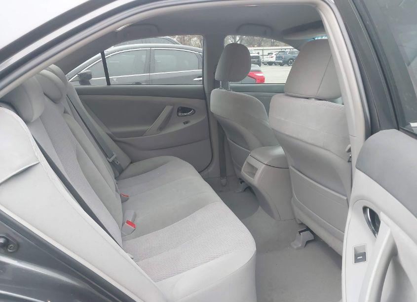 Photo 8 of 2011 Toyota Camry LE (VIN 4T1BF3EKXBU742187)