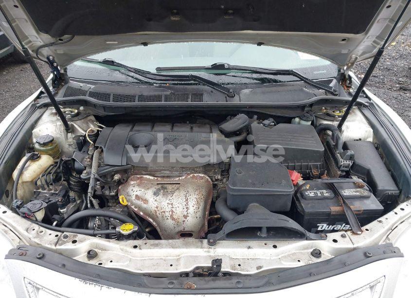 Photo 10 of 2011 Toyota Camry LE (VIN 4T1BF3EKXBU751438)