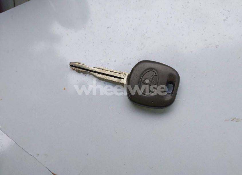 Photo 11 of 2011 Toyota Camry LE (VIN 4T1BF3EKXBU751438)