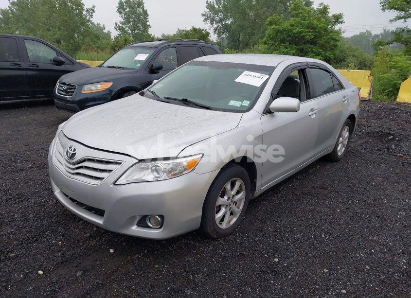 Photo 2 of 2011 Toyota Camry LE (VIN 4T1BF3EKXBU751438)