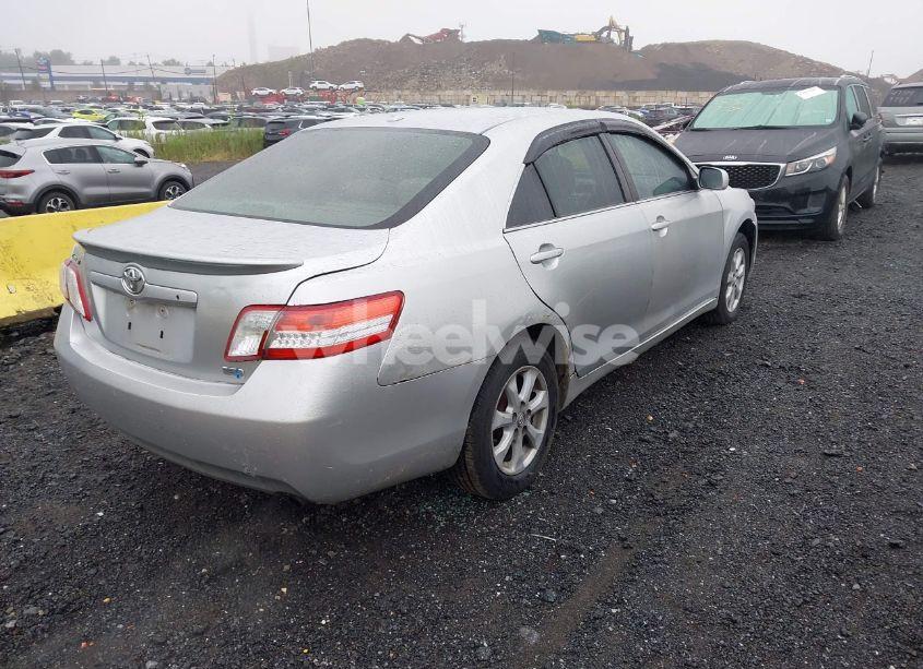 Photo 6 of 2011 Toyota Camry LE (VIN 4T1BF3EKXBU751438)