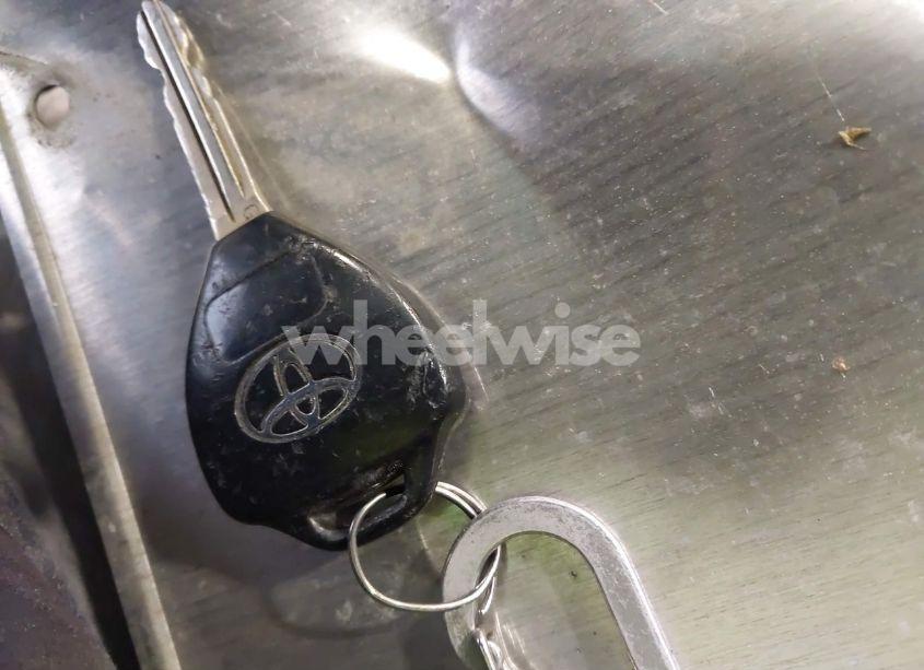 Photo 11 of 2011 Toyota Camry LE (VIN 4T1BF3EKXBU760253)