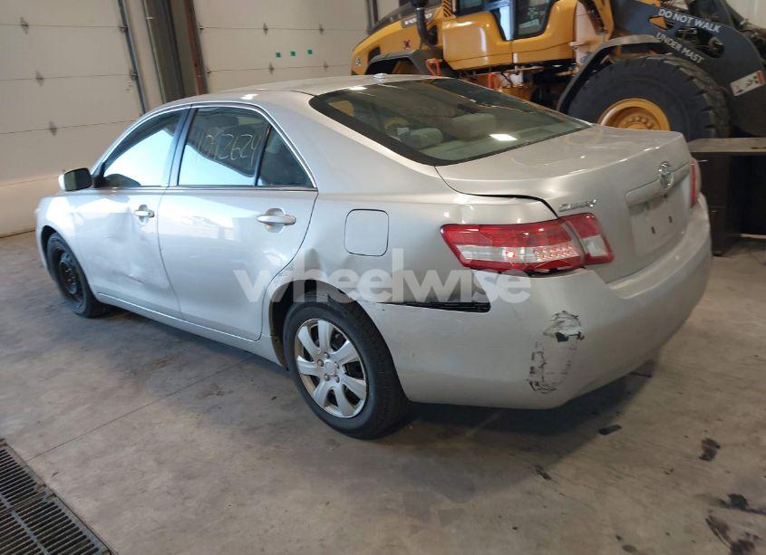 Photo 3 of 2011 Toyota Camry LE (VIN 4T1BF3EKXBU760253)