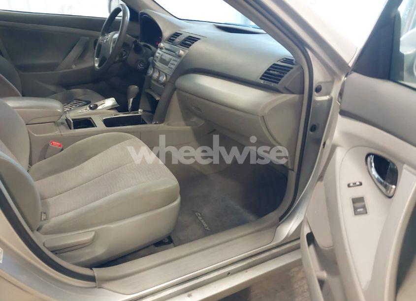 Photo 5 of 2011 Toyota Camry LE (VIN 4T1BF3EKXBU760253)