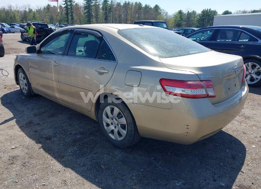 Photo 3 of 2011 Toyota Camry LE (VIN 4T1BF3EKXBU764478)