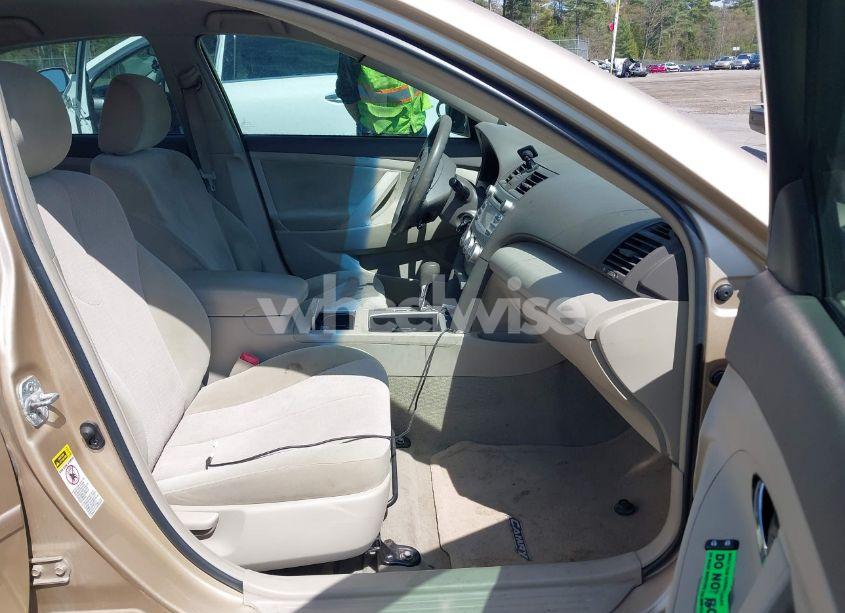 Photo 5 of 2011 Toyota Camry LE (VIN 4T1BF3EKXBU764478)