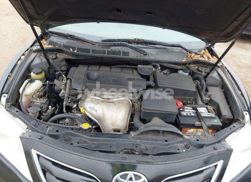Photo 10 of 2011 Toyota Camry LE (VIN 4T1BF3EKXBU772998)