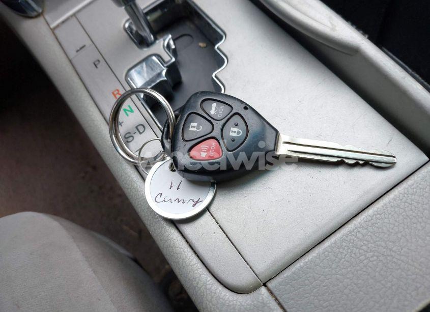 Photo 11 of 2011 Toyota Camry LE (VIN 4T1BF3EKXBU772998)