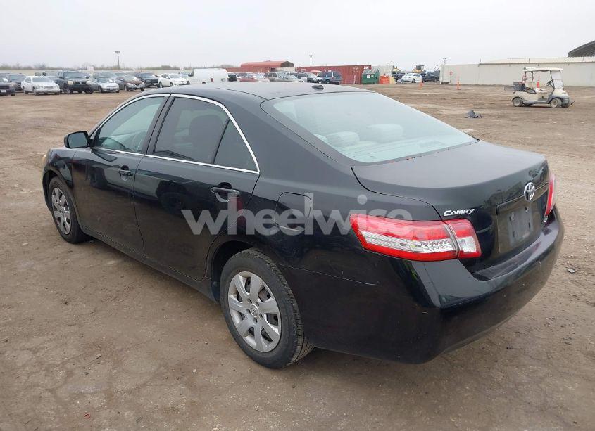 Photo 3 of 2011 Toyota Camry LE (VIN 4T1BF3EKXBU772998)