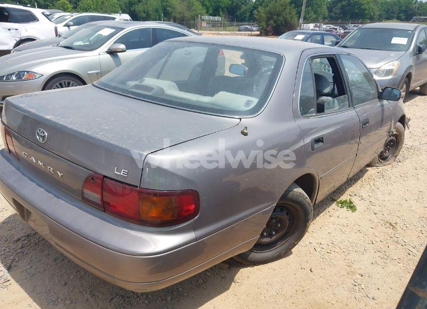 Photo 4 of 1996 Toyota Camry DX/LE/XLE (VIN 4T1BG12K4TU689073)