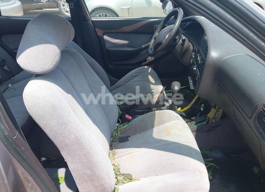 Photo 5 of 1996 Toyota Camry DX/LE/XLE (VIN 4T1BG12K4TU689073)