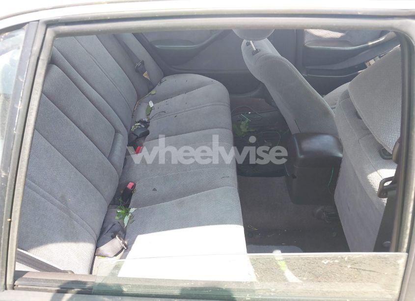 Photo 8 of 1996 Toyota Camry DX/LE/XLE (VIN 4T1BG12K4TU689073)