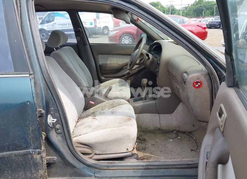 Photo 5 of 1996 Toyota Camry DX/LE/XLE (VIN 4T1BG12K4TU724923)