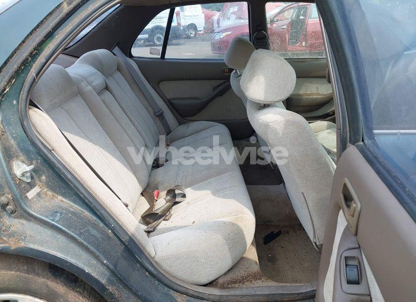 Photo 8 of 1996 Toyota Camry DX/LE/XLE (VIN 4T1BG12K4TU724923)