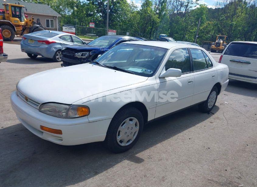 Photo 2 of 1996 Toyota Camry DX/LE/XLE (VIN 4T1BG12K6TU770639)