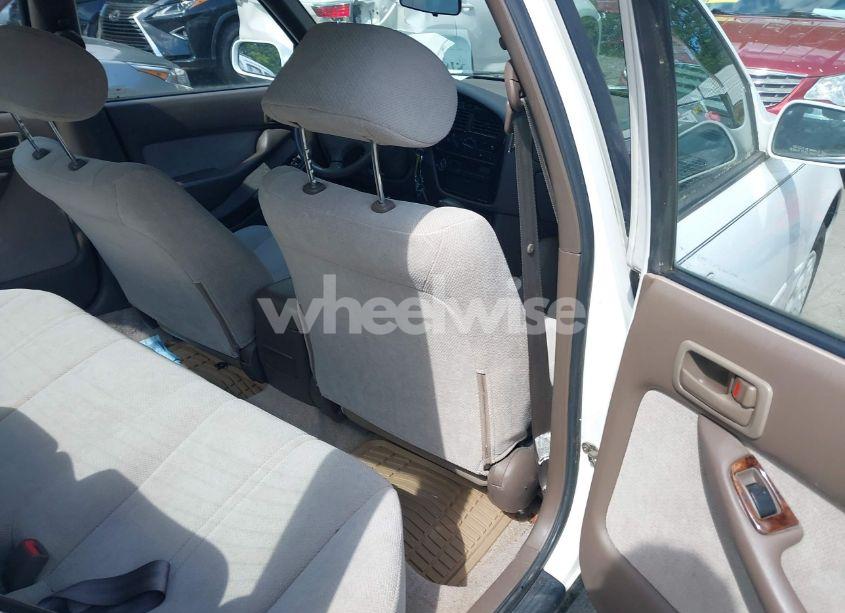 Photo 8 of 1996 Toyota Camry DX/LE/XLE (VIN 4T1BG12K6TU770639)