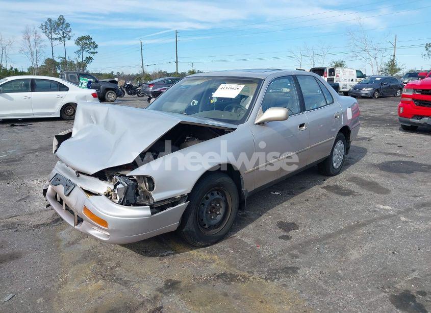 Photo 2 of 1996 Toyota Camry DX/LE/XLE (VIN 4T1BG12K7TU774103)