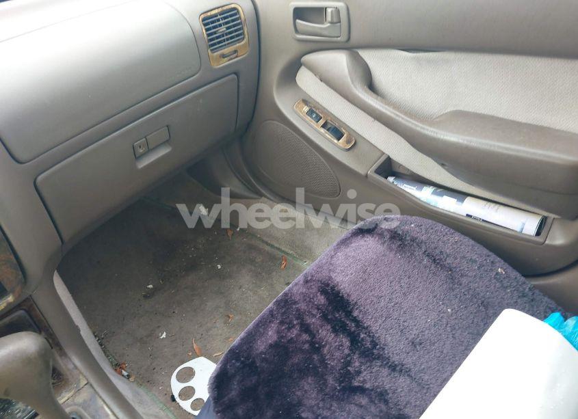 Photo 5 of 1996 Toyota Camry DX/LE/XLE (VIN 4T1BG12K8TU754331)