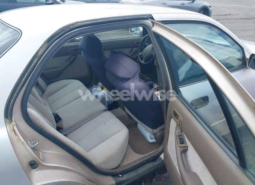 Photo 8 of 1996 Toyota Camry DX/LE/XLE (VIN 4T1BG12K8TU754331)