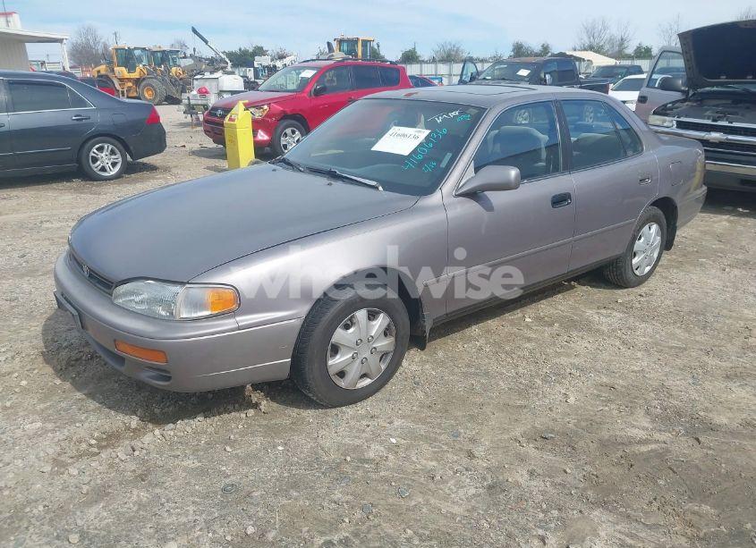 Photo 2 of 1996 Toyota Camry DX/LE/XLE (VIN 4T1BG12K8TU762073)