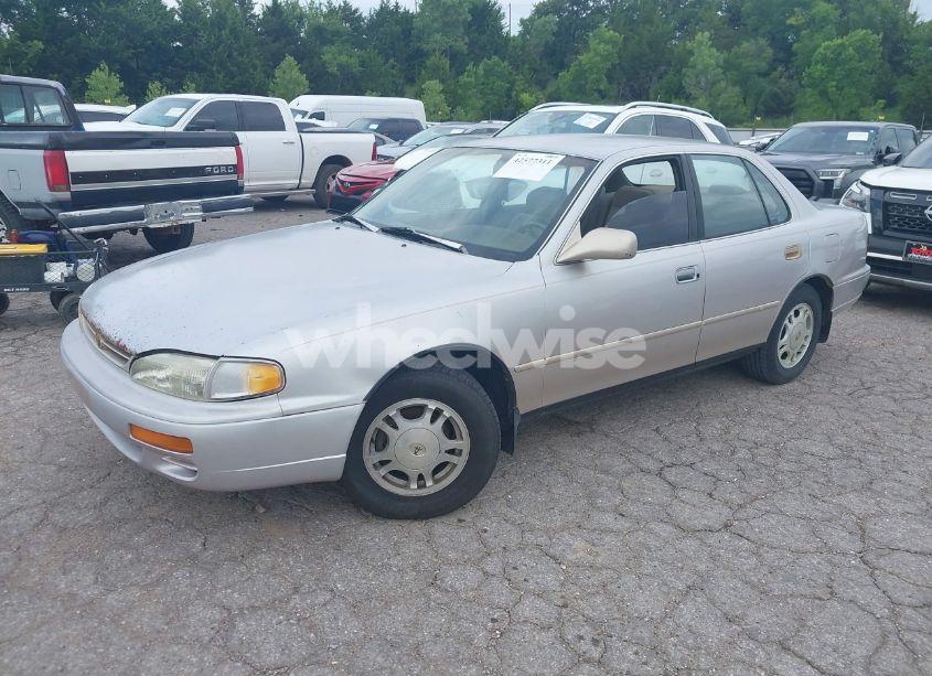 Photo 2 of 1996 Toyota Camry DX/LE/XLE (VIN 4T1BG12KXTU780722)