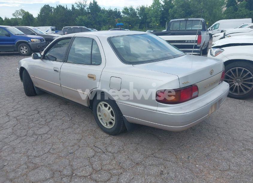 Photo 3 of 1996 Toyota Camry DX/LE/XLE (VIN 4T1BG12KXTU780722)