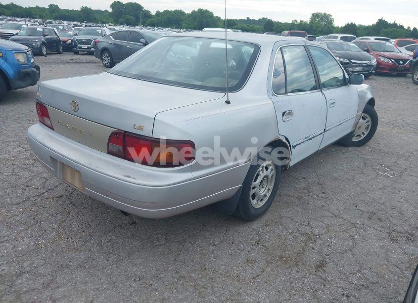 Photo 4 of 1996 Toyota Camry DX/LE/XLE (VIN 4T1BG12KXTU780722)