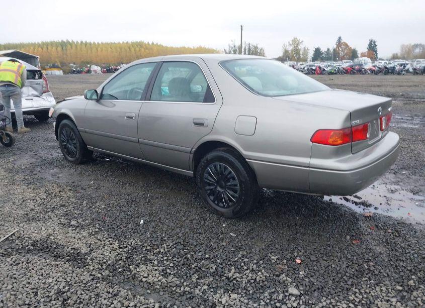Photo 3 of 2001 Toyota Camry CE (VIN 4T1BG22K01U042852)