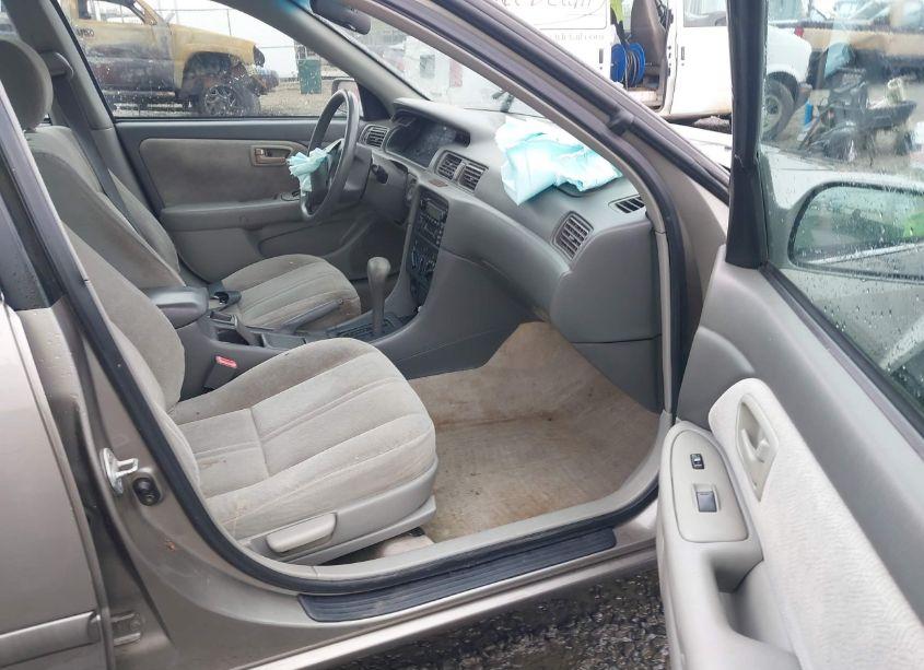 Photo 5 of 2001 Toyota Camry CE (VIN 4T1BG22K01U042852)