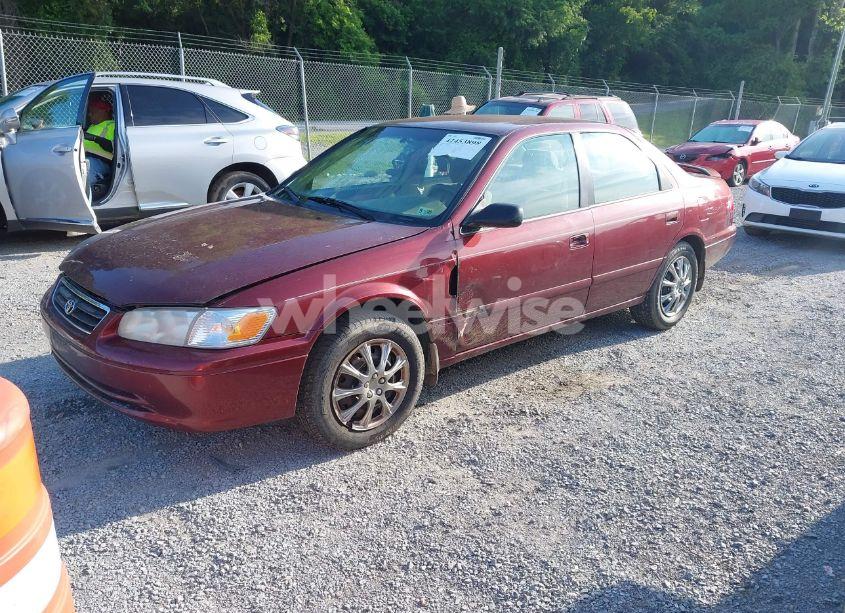 Photo 2 of 2001 Toyota Camry LE (VIN 4T1BG22K01U043600)