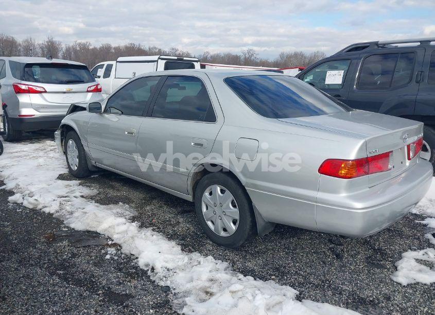 Photo 3 of 2001 Toyota Camry CE (VIN 4T1BG22K01U097754)