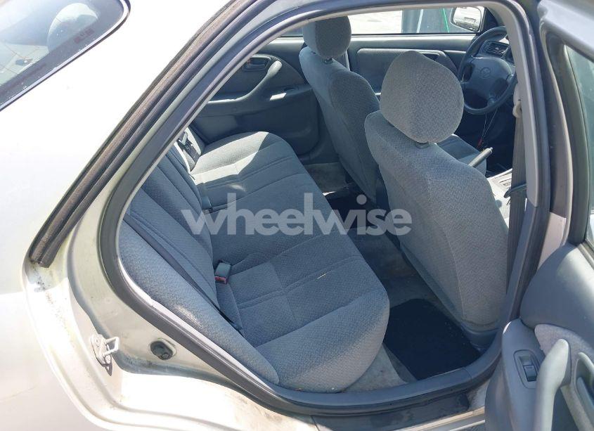 Photo 8 of 2001 Toyota Camry LE (VIN 4T1BG22K01U101673)