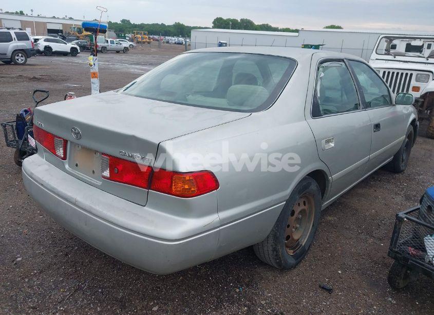 Photo 4 of 2001 Toyota Camry CE (VIN 4T1BG22K01U105416)