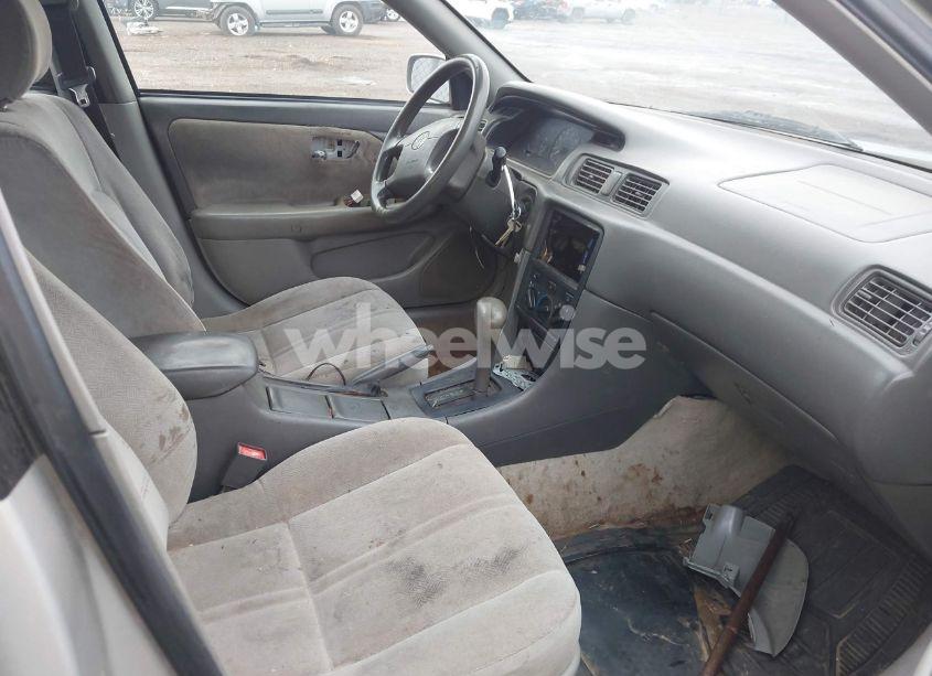Photo 5 of 2001 Toyota Camry CE (VIN 4T1BG22K01U105416)