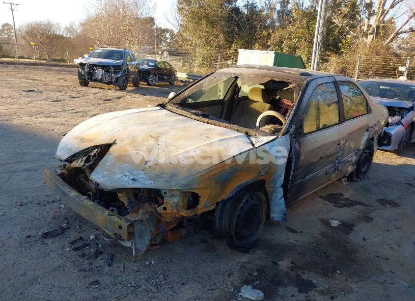 Photo 2 of 2001 Toyota Camry LE (VIN 4T1BG22K01U108509)