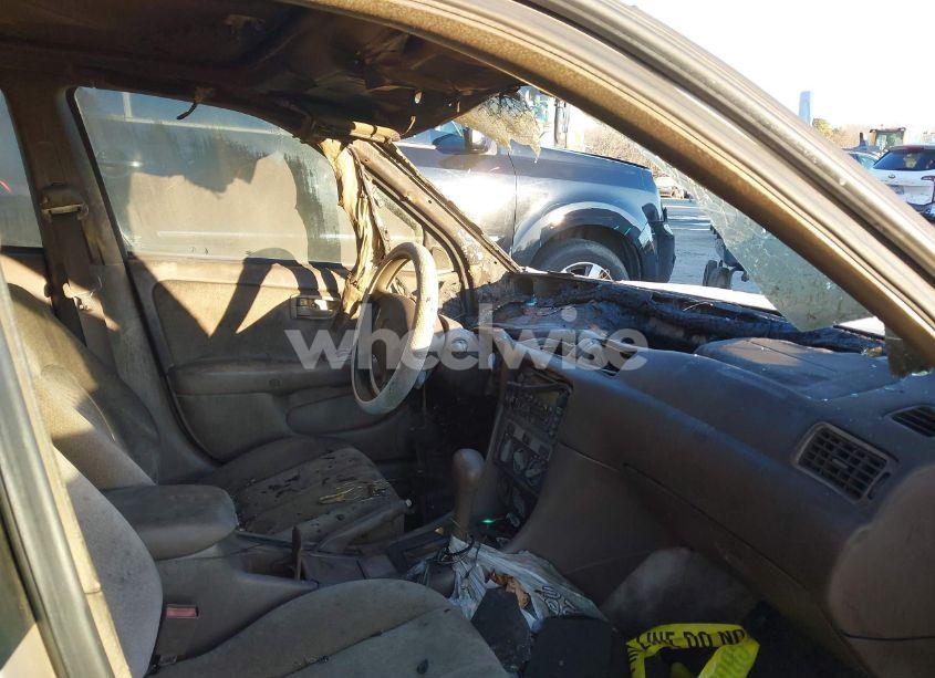 Photo 5 of 2001 Toyota Camry LE (VIN 4T1BG22K01U108509)