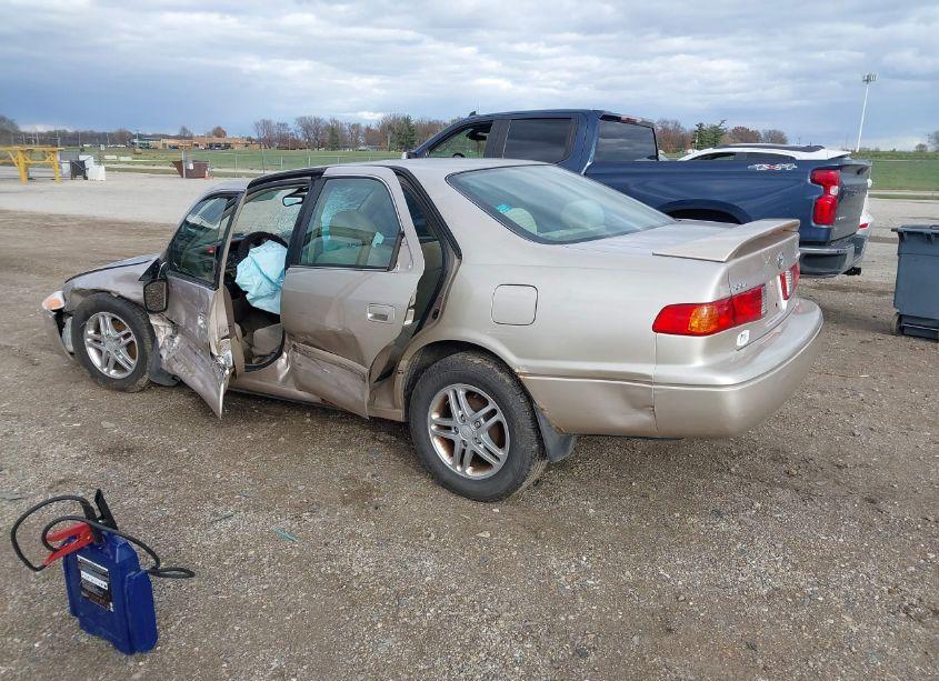 Photo 3 of 2001 Toyota Camry LE (VIN 4T1BG22K01U110437)