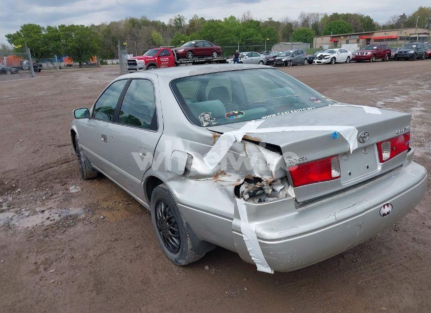 Photo 3 of 2001 Toyota Camry LE (VIN 4T1BG22K01U769411)