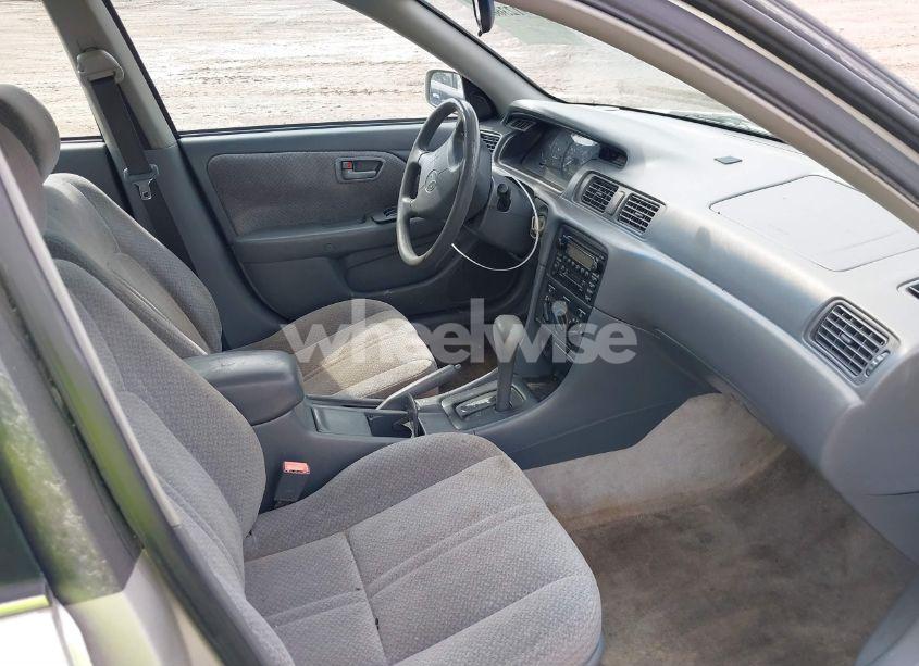 Photo 5 of 2001 Toyota Camry LE (VIN 4T1BG22K01U769411)