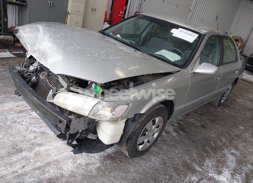 Photo 2 of 2001 Toyota Camry CE (VIN 4T1BG22K01U846262)